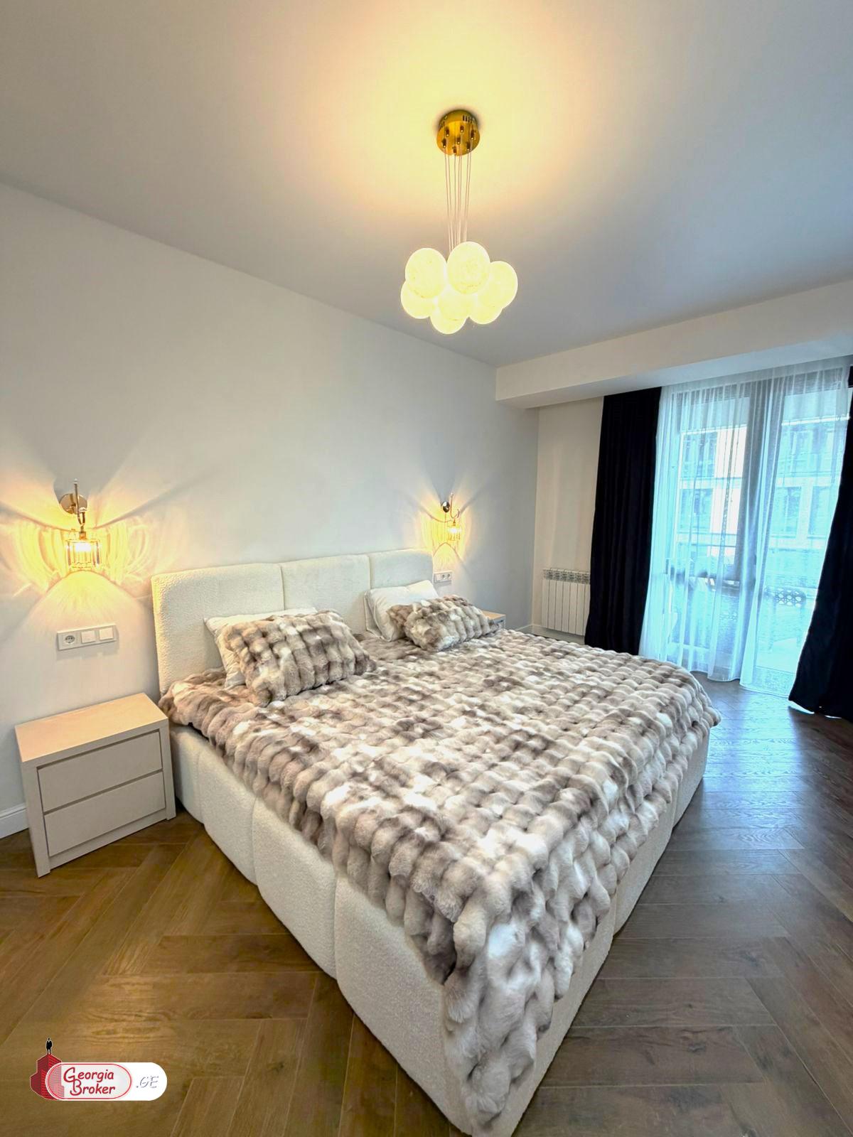 იყიდება ახალი გარემონტებული 2 ოთახიანი ბინა